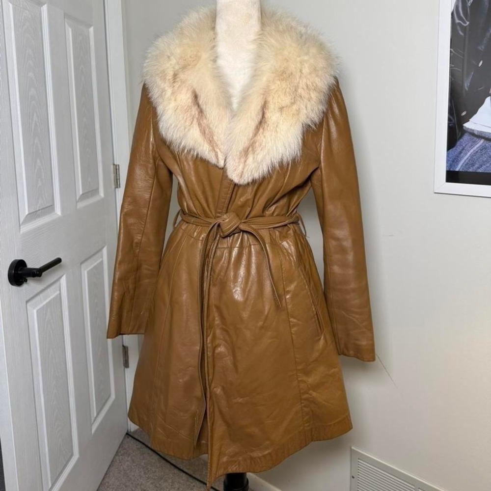 1970s caramel brown real genuine leather belted coat with real fox fur collar